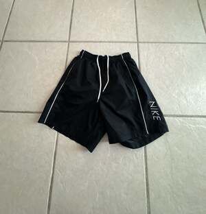 Vintage Y2K Nike Nylon Athletic Gym Shorts
